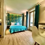 Hotel Nation Montmartre 3*