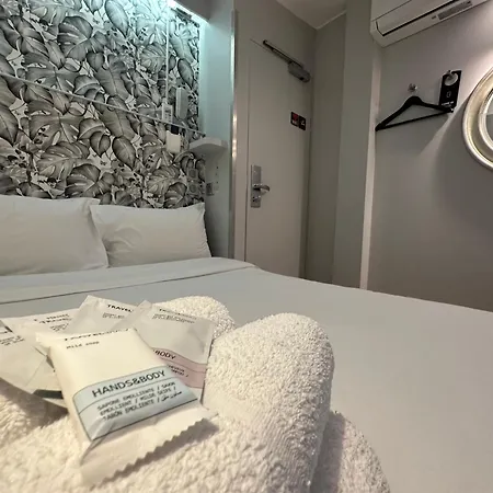 Hotel Nation Montmartre Parigi