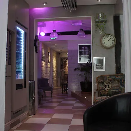 Hotel Nation Montmartre Parigi