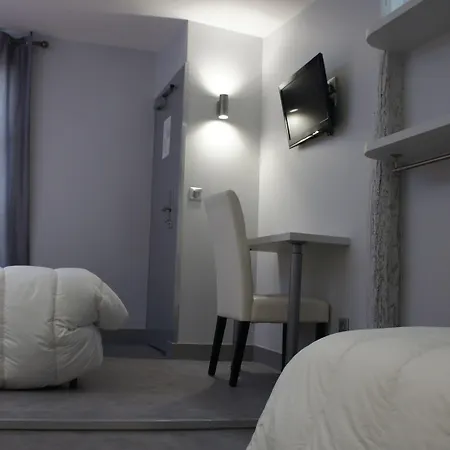 Nation Montmartre 3*