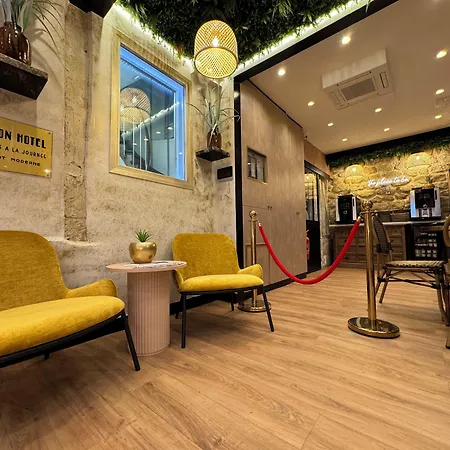 Hotel Nation Montmartre Parigi