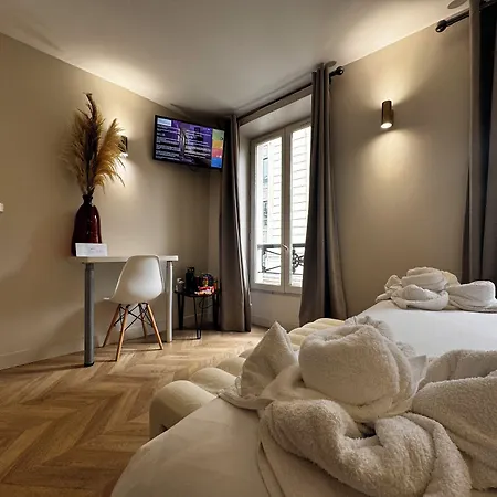 Nation Montmartre 3*