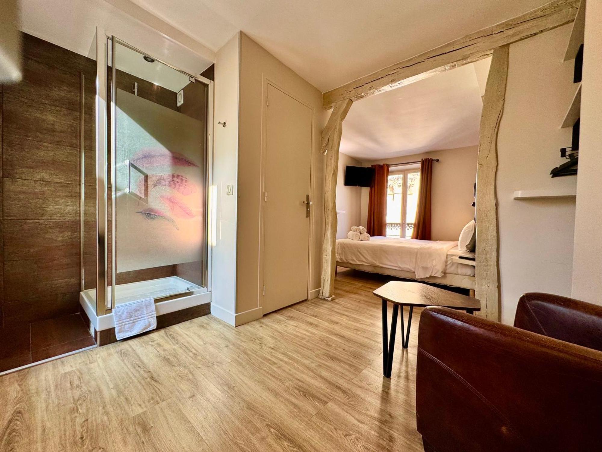 Hotel Nation Montmartre 3*