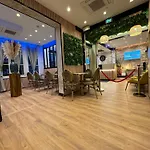 Nation Montmartre Hotel