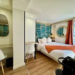 Nation Montmartre Hotel