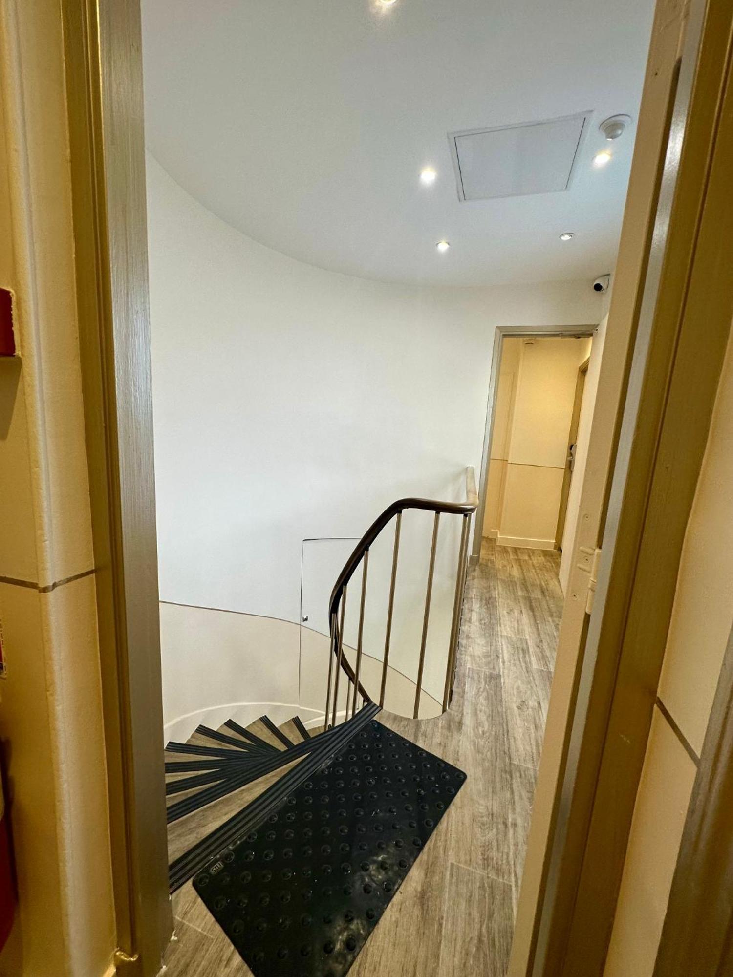 Nation Montmartre Hotel 3*