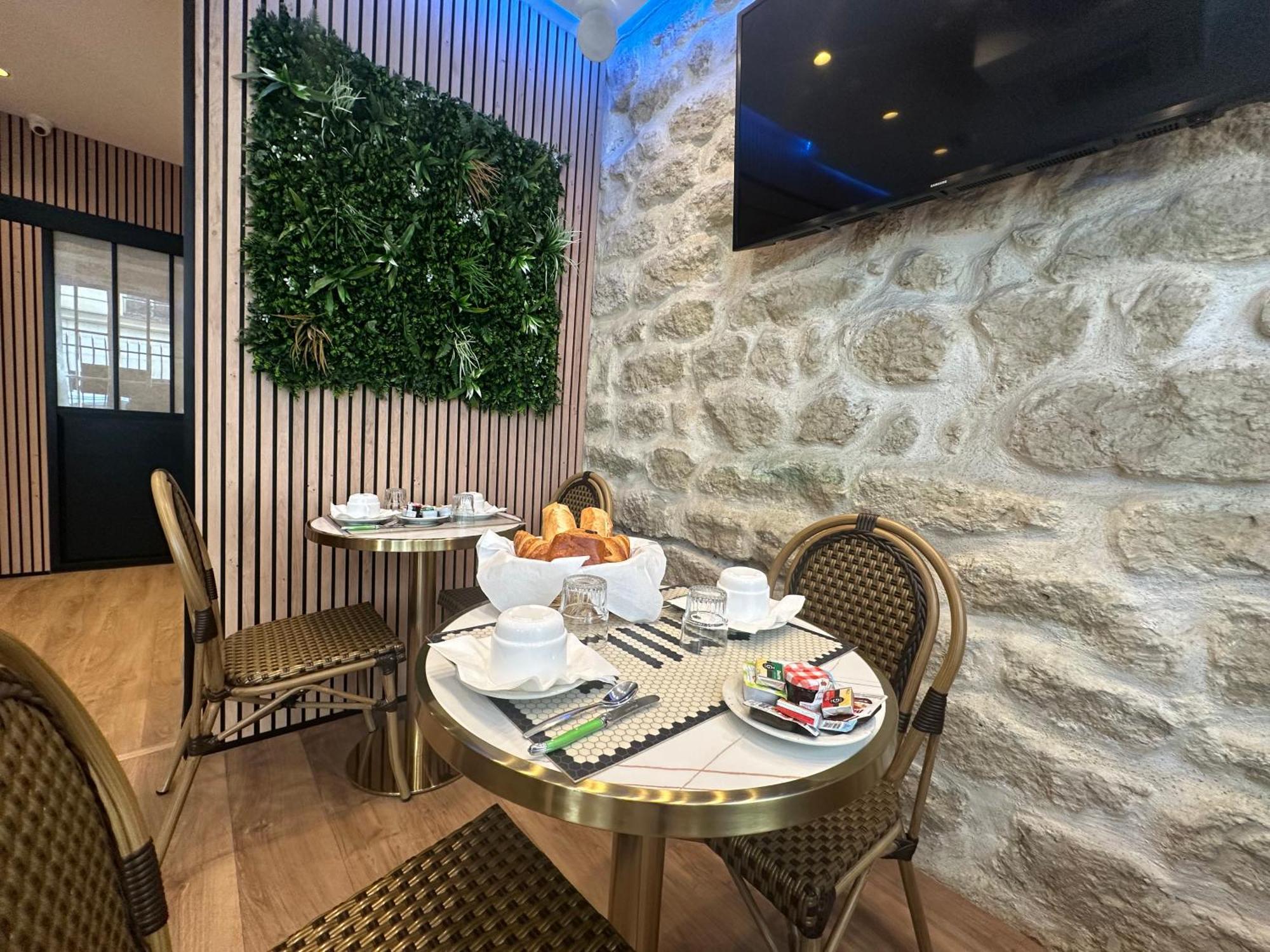 Hotel Nation Montmartre Paris